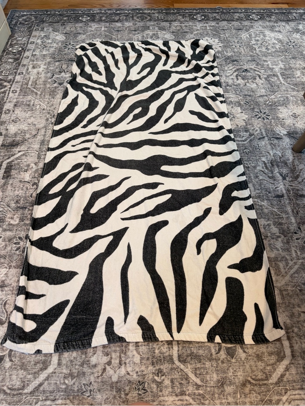 Zebra Print 100% cotton beach towel - Black & White Cozy Accent